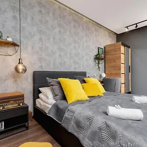 https://studio-bosacka-old-town-good-vibes-by-renters-prestige.krakowhotelspoland.com